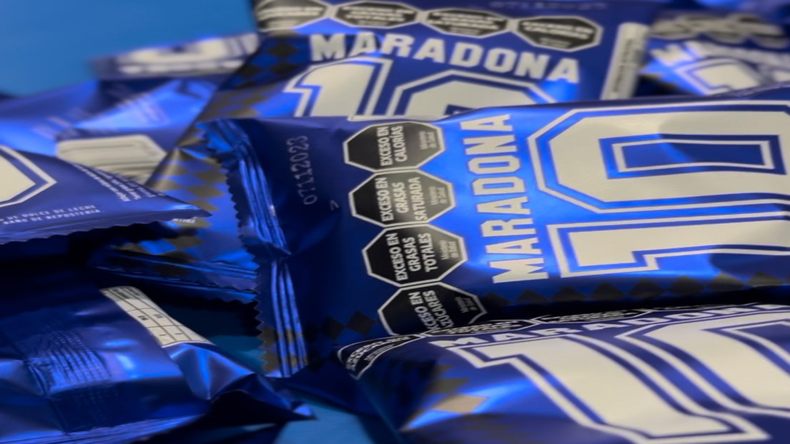 Lanzan un alfajor en honor a Diego Maradona: cuánto costarán