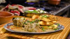 La Morocha, un bodegón clásico en la Ciudad Autónoma de Buenos Aires que no falla. La Morocha, un bodegón clásico en la Ciudad Autónoma de Buenos Aires que no falla.