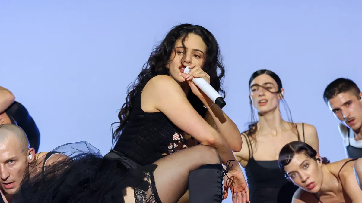 El show de Rosalía en Milán duró solo media hora por un problema de salud: qué le pasó