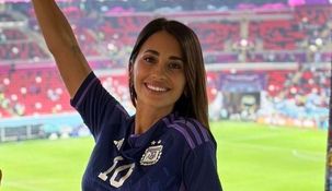Antonela Roccuzzo mostró el conjunto deportivo con el que entrena en el calor de Qatar. Antonela Roccuzzo mostró el conjunto deportivo con el que entrena en el calor de Qatar.