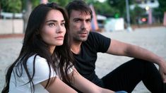 Una historia ideal para los amantes del género de las novelas románticas. Una historia ideal para los amantes del género de las novelas románticas.
