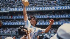 Volvieron a fabricar la camiseta que usó Maradona en el 86: cuánto sale y cómo conseguirla. Volvieron a fabricar la camiseta que usó Maradona en el 86: cuánto sale y cómo conseguirla.