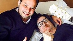 Operaron de urgencia a Charly García Operaron de urgencia a Charly García