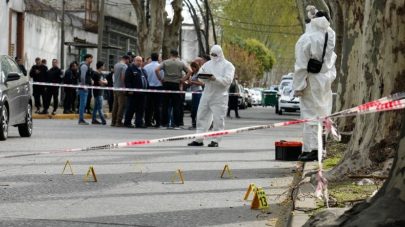 Rosario: Asesinan A Un Policía De 13 Balazos En El Ingreso A La Agencia ...