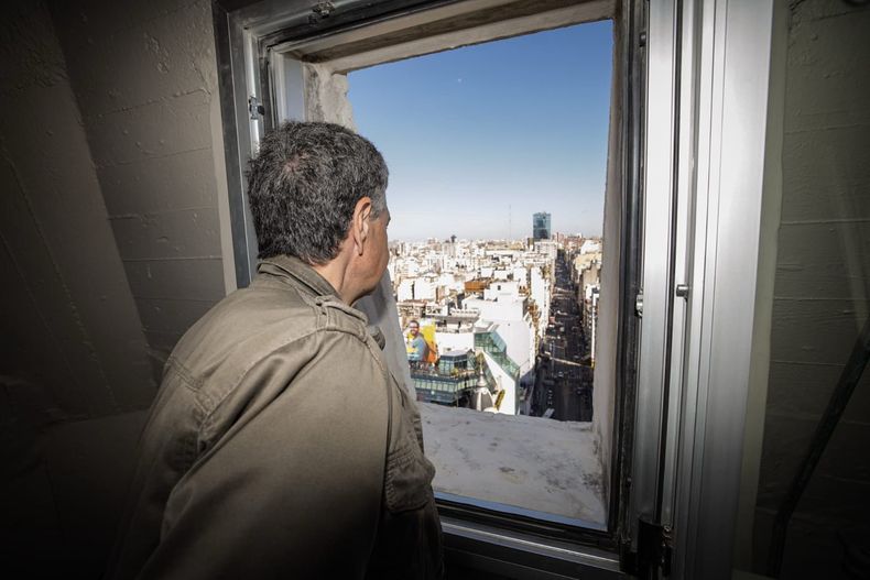 El mirador del Obelisco ofrece una vista única de la 9 de Julio y las cúpulas de las Ciudad.&nbsp;