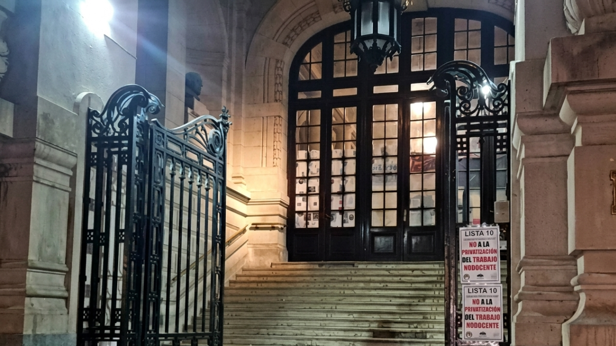Alumnos tomaron los colegios Carlos Pellegrini y Nacional Buenos Aires: jornada de protesta en apoyo al reclamo universitario