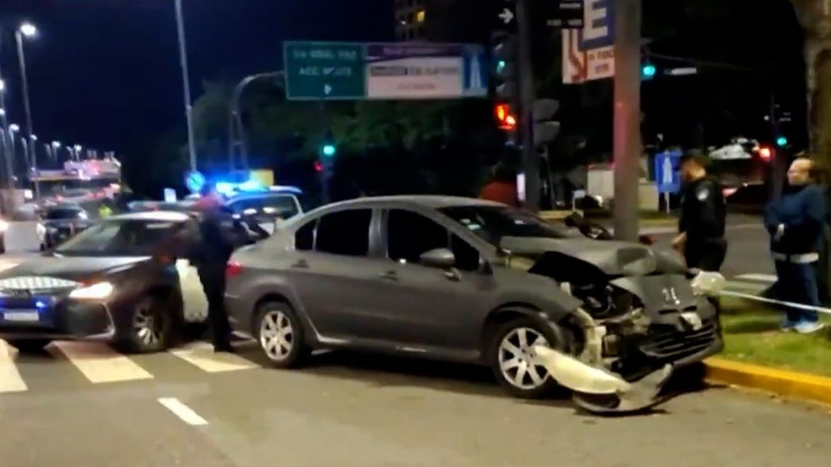 Un chofer de aplicación se quedó dormido al volante y provocó un choque múltiple en la 9 de Julio