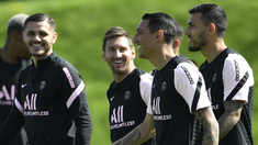 Mauro Icardi y Leandro Paredes fueron compañeros en Paris Saint-Germain. Mauro Icardi y Leandro Paredes fueron compañeros en Paris Saint-Germain.