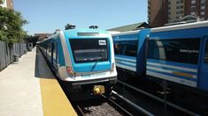 El ferrocarril Sarmiento circula con demoras y cancelaciones. El ferrocarril Sarmiento circula con demoras y cancelaciones.