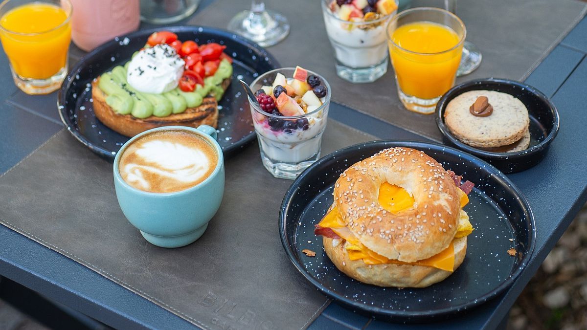 Un café de especialidad que lo tiene todo: dulces artesanales, platos salados y planes para todo el día