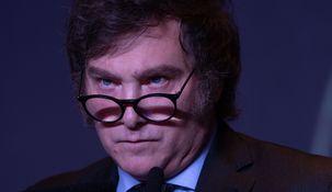 Una revista satírica española puso en tapa a Javier Milei caracterizado de un militar franquista