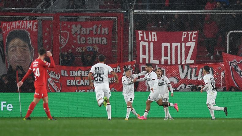 El Rojo no pudo con la Lepra en Avellaneda.