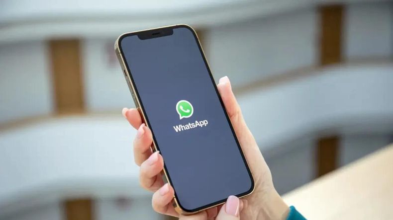 WhatsApp introduce un cambio revolucionario en los dispositivos iPhone que dejará a los usuarios sorprendidos.