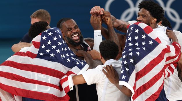 Lebron James, la leyenda de la NBA, logró su tercera medalla de oro de su carrera.
