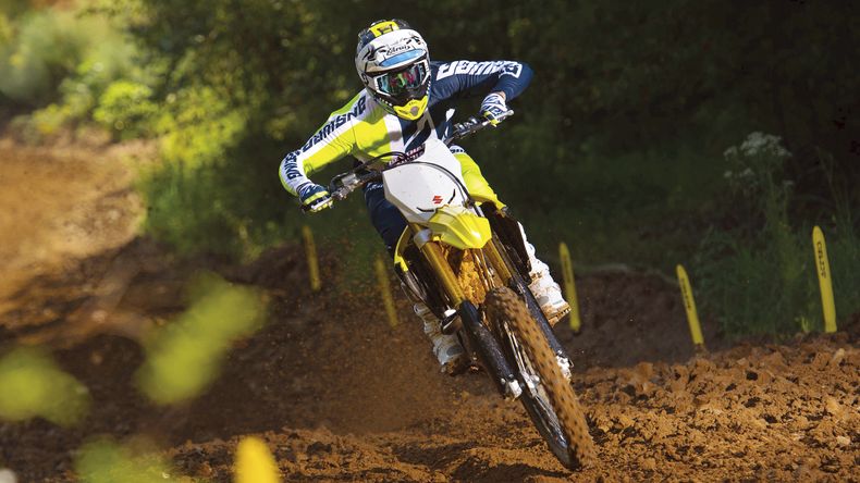 Es una moto concebida para la práctica del motocross.