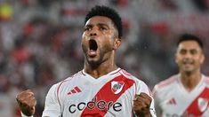 El Colibrí lleva 10 tantos en el campeonato. El Colibrí lleva 10 tantos en el campeonato.