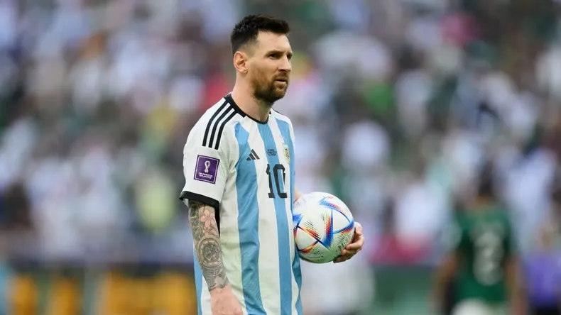 Los botines que estrenará Messi contra Uruguay, valen más que un