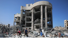 Uno de los lugares afectados por un ataque en Gaza. Uno de los lugares afectados por un ataque en Gaza.