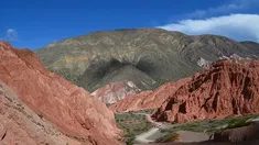 Dónde está ubicado este pequeño pero deslumbrante pueblo del norte. Dónde está ubicado este pequeño pero deslumbrante pueblo del norte.