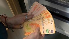 La suma fija se paragará en dos cuotas de $30.000.