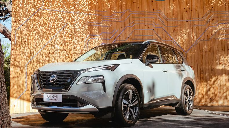 El Nissan X-Trail e-power se exhibe en Cariló.