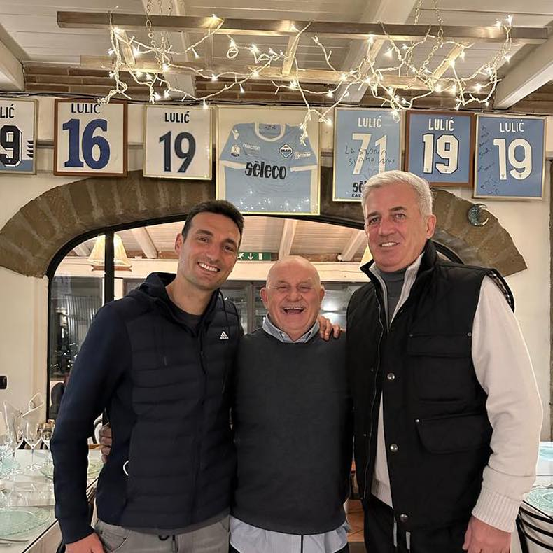 Scaloni y Petkovic, en una cena años después de coincidir en la Lazio en 2012.