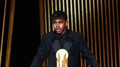 Lamine Yamal ganó el Trofeo Kopa por segundo año consecutivo Lamine Yamal ganó el Trofeo Kopa por segundo año consecutivo