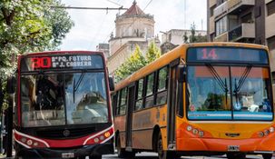 Los colectivos de la empresa FAM no salen a trabajar desde el domingo. Los colectivos de la empresa FAM no salen a trabajar desde el domingo.
