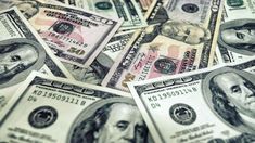 El dólar blue cotiza a $196,00 para la venta. El dólar blue cotiza a $196,00 para la venta.