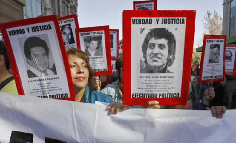 Boric apuntó a los sectores partidarios que no participaron del plan histórico para buscar a los desaparecidos.