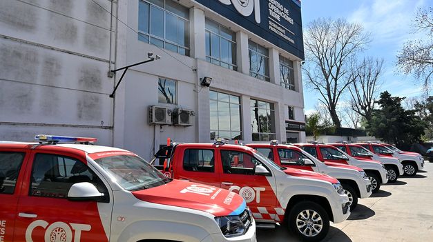 Todas las camionetas fueron adquiridas con fondos municipales.