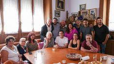 Wado de Pedro junto a Abuelas de Plaza de Mayo. Wado de Pedro junto a Abuelas de Plaza de Mayo.