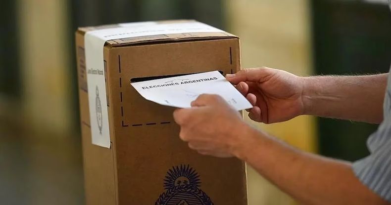 Nueve listas se inscribieron en Córdoba para las elecciones a gobernador.