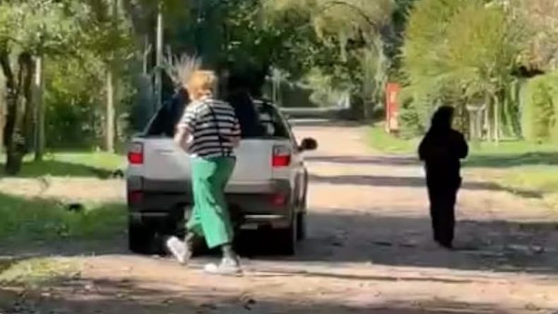 Los agentes de la policía bonaerense disfrazados de payasos durante el operativo que permitió la captura del 