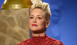 Frente al espejo y con una microbikini que marcó tendencia, la actriz se prepara para el verano. Frente al espejo y con una microbikini que marcó tendencia, la actriz se prepara para el verano.