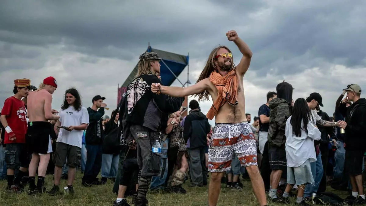 Francia: una multitudinaria rave ilegal de tres días terminó con 33 intoxicados y 600 multados