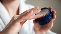 Es muy importante revisar ciertas creencias populares que, lejos de ayudar, pueden perjudicar la salud cutánea a largo plazo. Es muy importante revisar ciertas creencias populares que, lejos de ayudar, pueden perjudicar la salud cutánea a largo plazo.