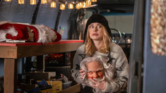 El estreno de El secreto de Santa en Netflix desató un particular efecto: los suscriptores comenzaron a debatir en redes por qué esta comedia romántica navideña se volvió tendencia tan rápido.&nbsp;