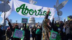 La Corte Suprema de Estados Unidos postergó este miércoles por 48 horas su definición sobre el acceso a la píldora abortiva en el país
