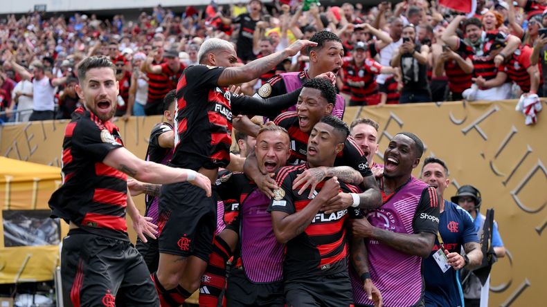 Bruno Henrique desata la locura en Flamengo