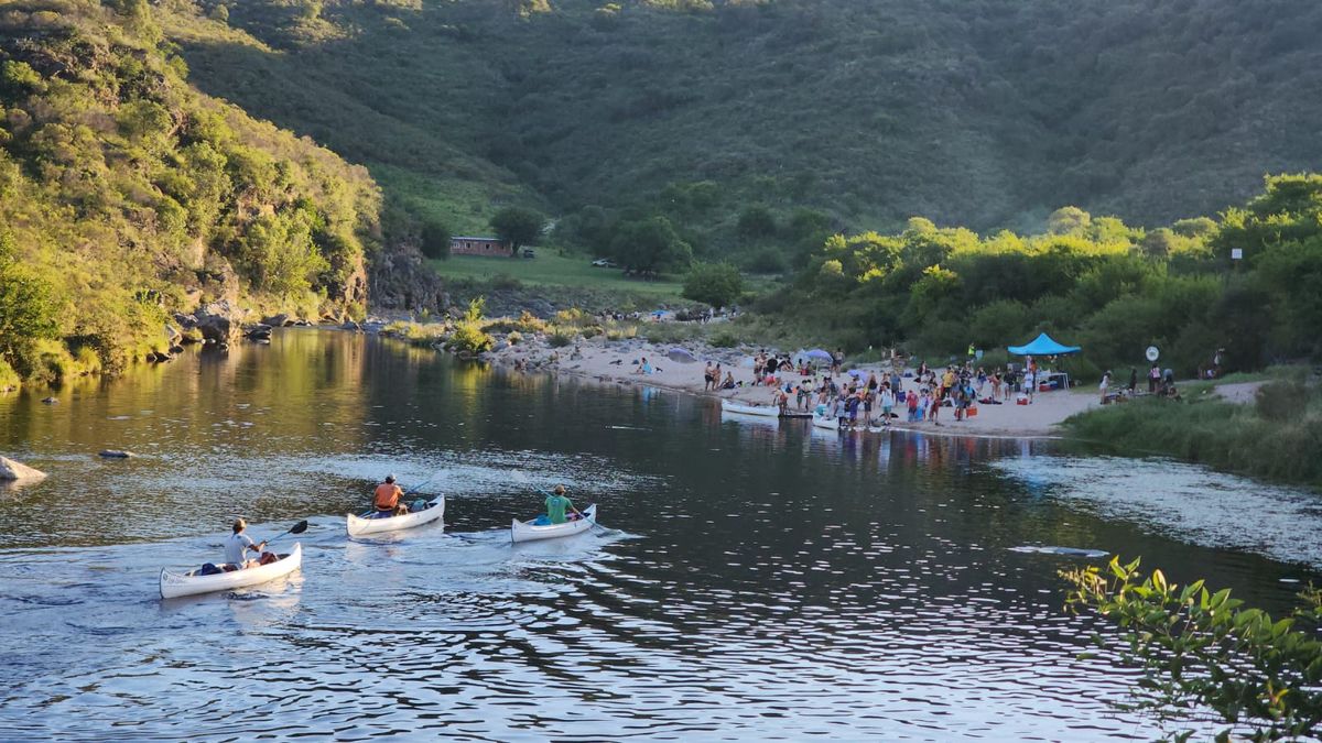 El pueblito de Córdoba para disfrutar el río en las últimas tardes en las que el sol pega fuerte