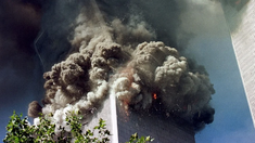 Una imagen que conmovió al mundo: el colapso de una de las Torres Gemelas. Una imagen que conmovió al mundo: el colapso de una de las Torres Gemelas.