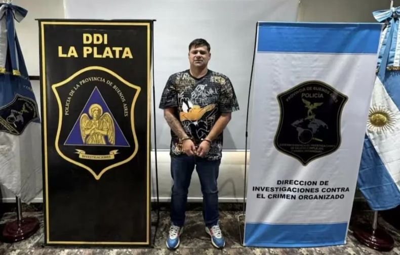 Iván Tobar se presentó ante las autoridades con un abogado particular