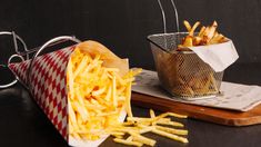 Papas fritas, cerveza artesanal y una identidad marcada por la gastronomía urbana en el corazón de la Ciudad. Papas fritas, cerveza artesanal y una identidad marcada por la gastronomía urbana en el corazón de la Ciudad.