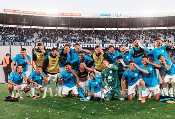 El festjejo del Pirata cordobés, que le ganó 1-0 a Talleres en el Kempes. El festjejo del Pirata cordobés, que le ganó 1-0 a Talleres en el Kempes.