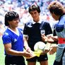 Los capitanes: Maradona y Shilton, protagonistas principales de El Partido. Los capitanes: Maradona y Shilton, protagonistas principales de El Partido.
