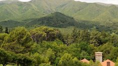 Se encuentra&nbsp;en el Valle de Punilla, provincia de Córdoba, entre las localidades de La Falda y Villa Giardino.