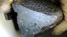 El meteorito fue epxulsado después de sufrir un calentamiento. El meteorito fue epxulsado después de sufrir un calentamiento.