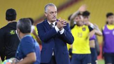 La irónica crítica de Gustavo Alfaro al VAR en la primera polémica del Mundial: Valencia tendrá que cortarse las uñas del pie. La irónica crítica de Gustavo Alfaro al VAR en la primera polémica del Mundial: Valencia tendrá que cortarse las uñas del pie.