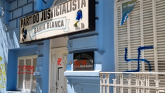 Aparecieron insultos y otros mensajes de odio en una sede del PJ bahiense